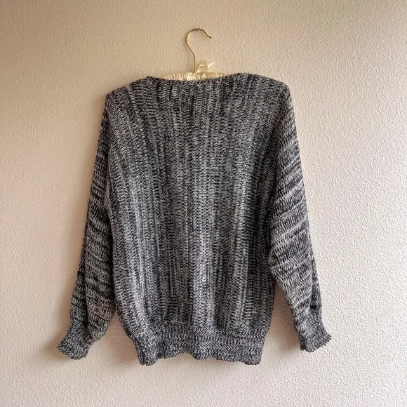 Vintage 1980s Gray Sweater With Bow Trompe L'œil (M/L) - Picture 10 of 10